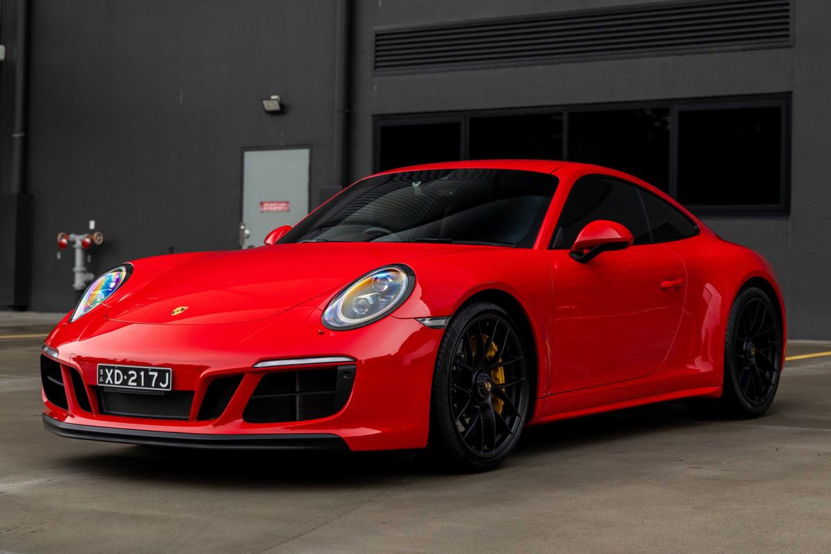 2017 Porsche 911 (991.2) Carrera 4 GTS