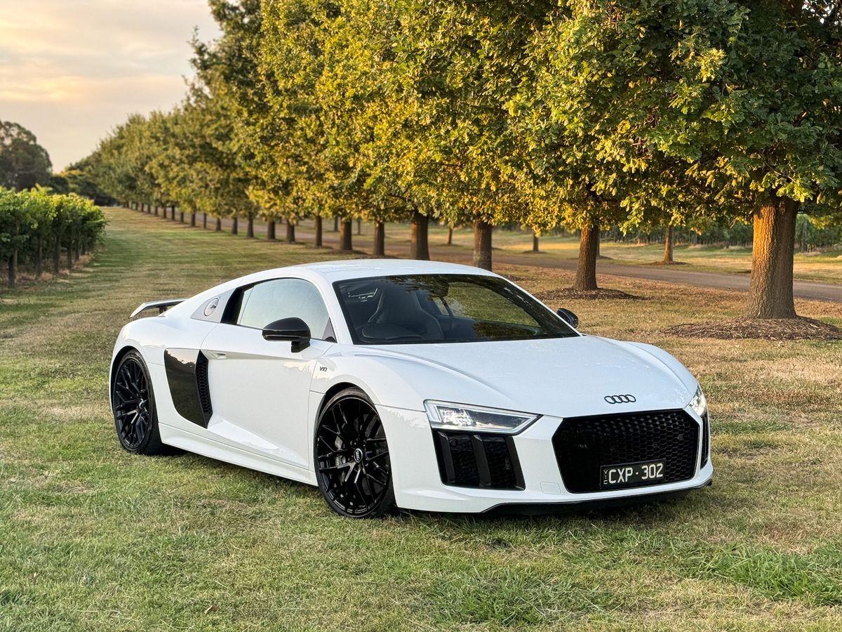 2015 Audi R8 V10 Plus 