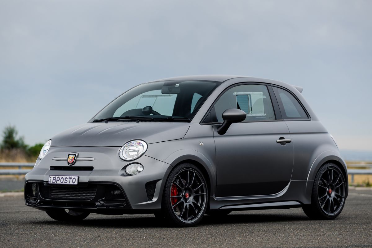 2015 Abarth 695 Biposto - 4,416 Km