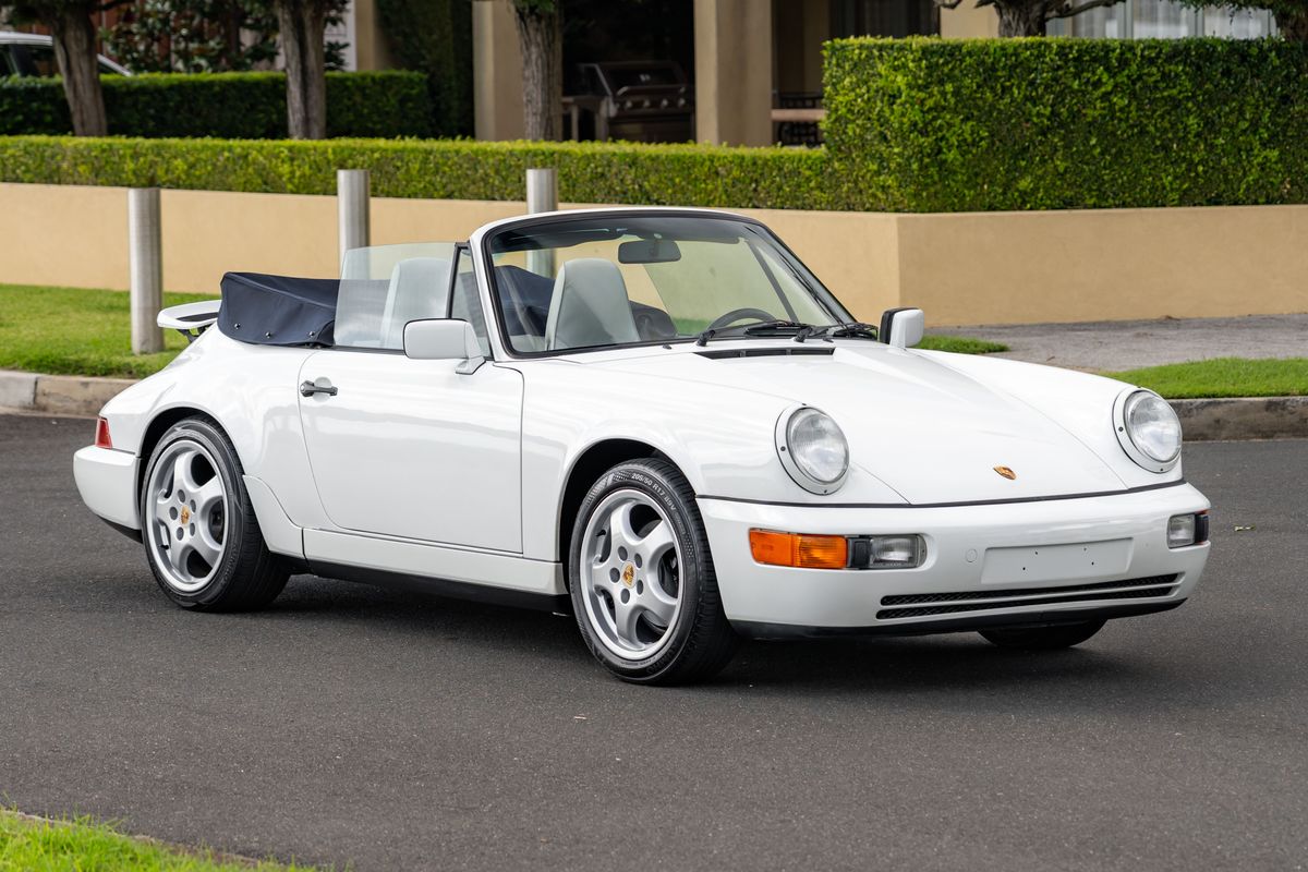 1990 Porsche 911 (964) Carrera 2 Cabriolet