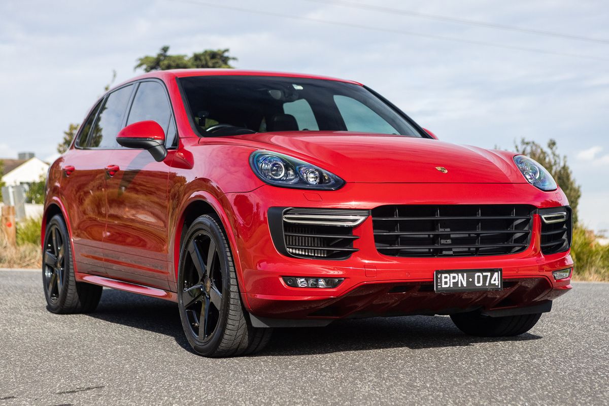 2016 PORSCHE CAYENNE GTS