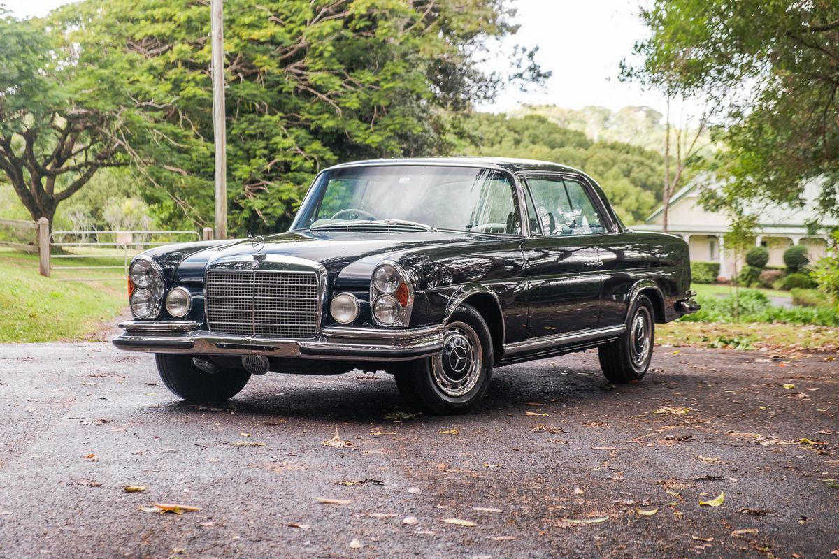 1970 MERCEDES-BENZ (W111) 280 SE 3.5 COUPE 