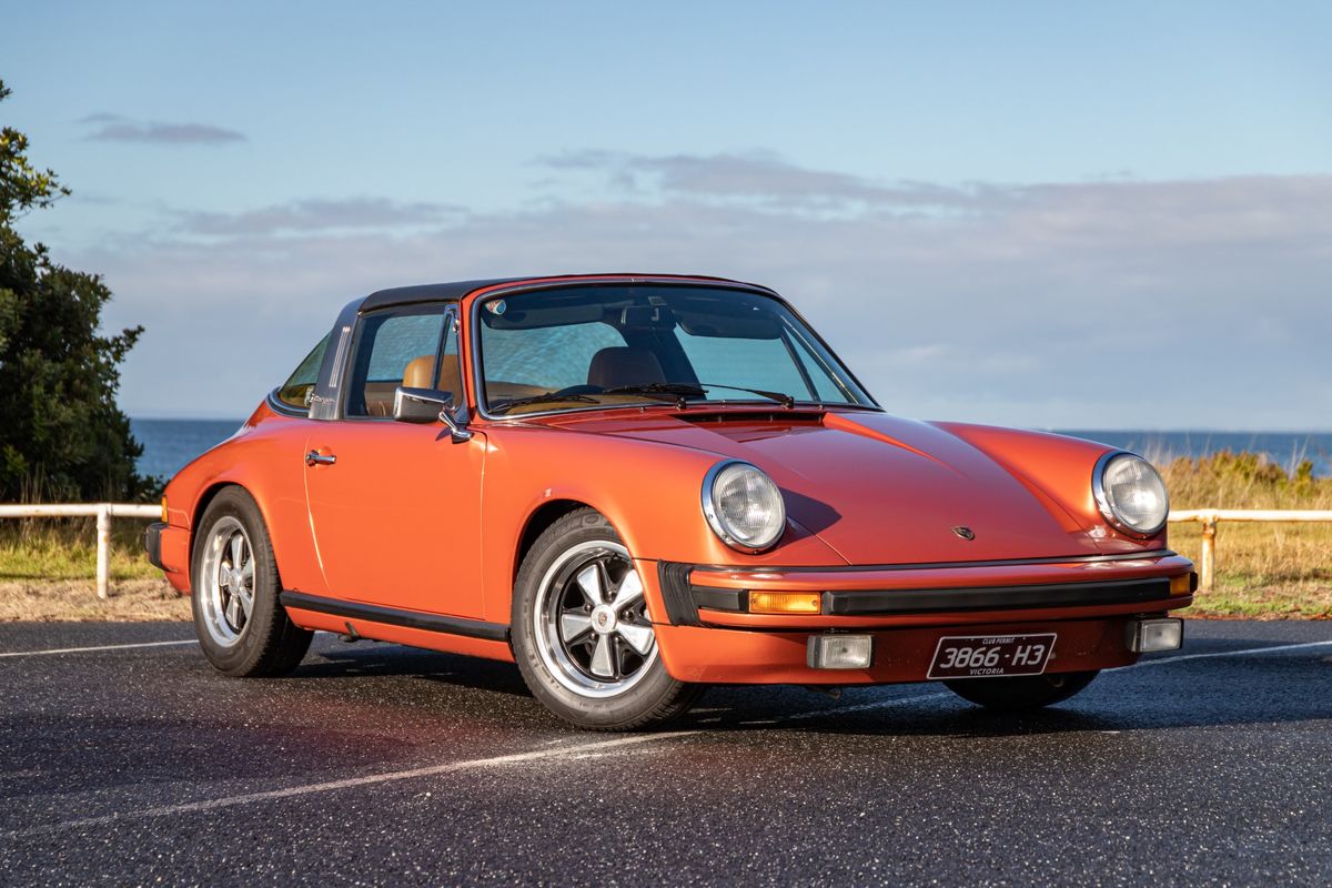 1975 PORSCHE 911 2.7 TARGA