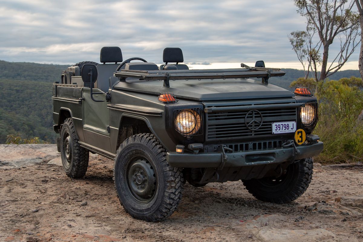 1990 MERCEDES-BENZ (W461) 240GD WOLF