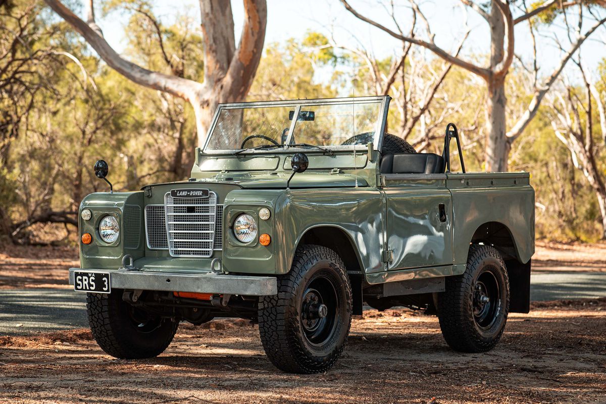 1972 LAND ROVER SERIES III 88” 