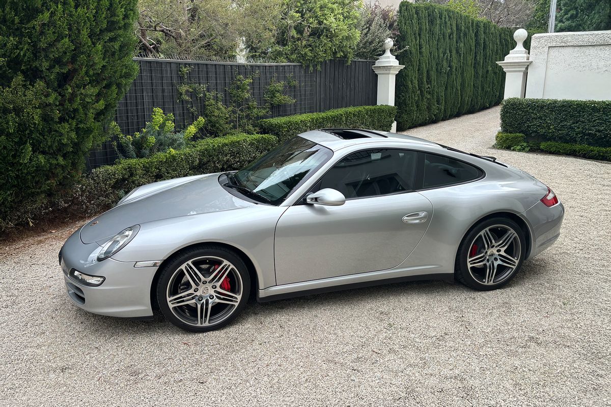 2006 Porsche 911 (997) Carrera 4S - Manual