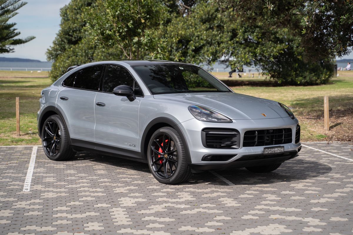 2022 PORSCHE CAYENNE GTS COUPE 