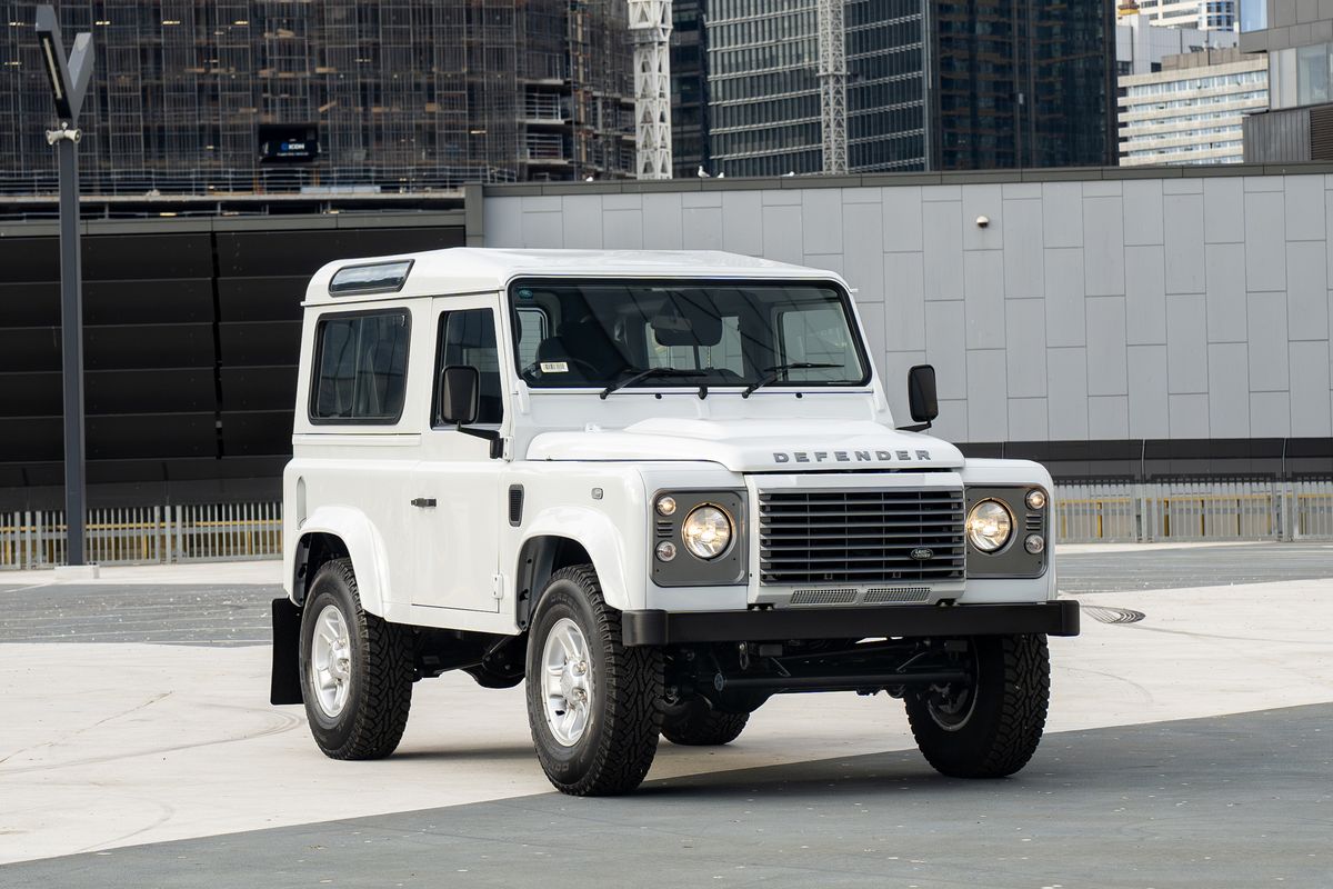 2016 Land Rover Defender 90 - 71 Km