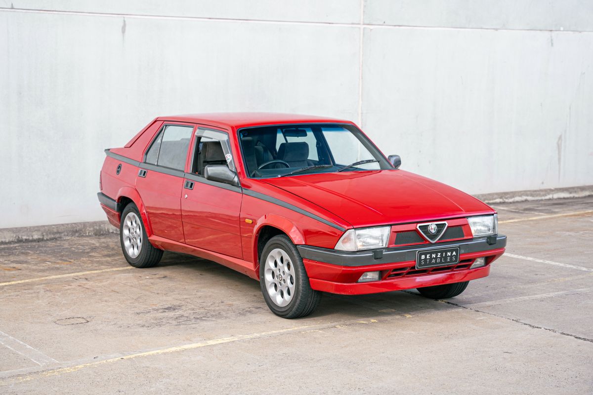 1989 Alfa Romeo 75 T Spark