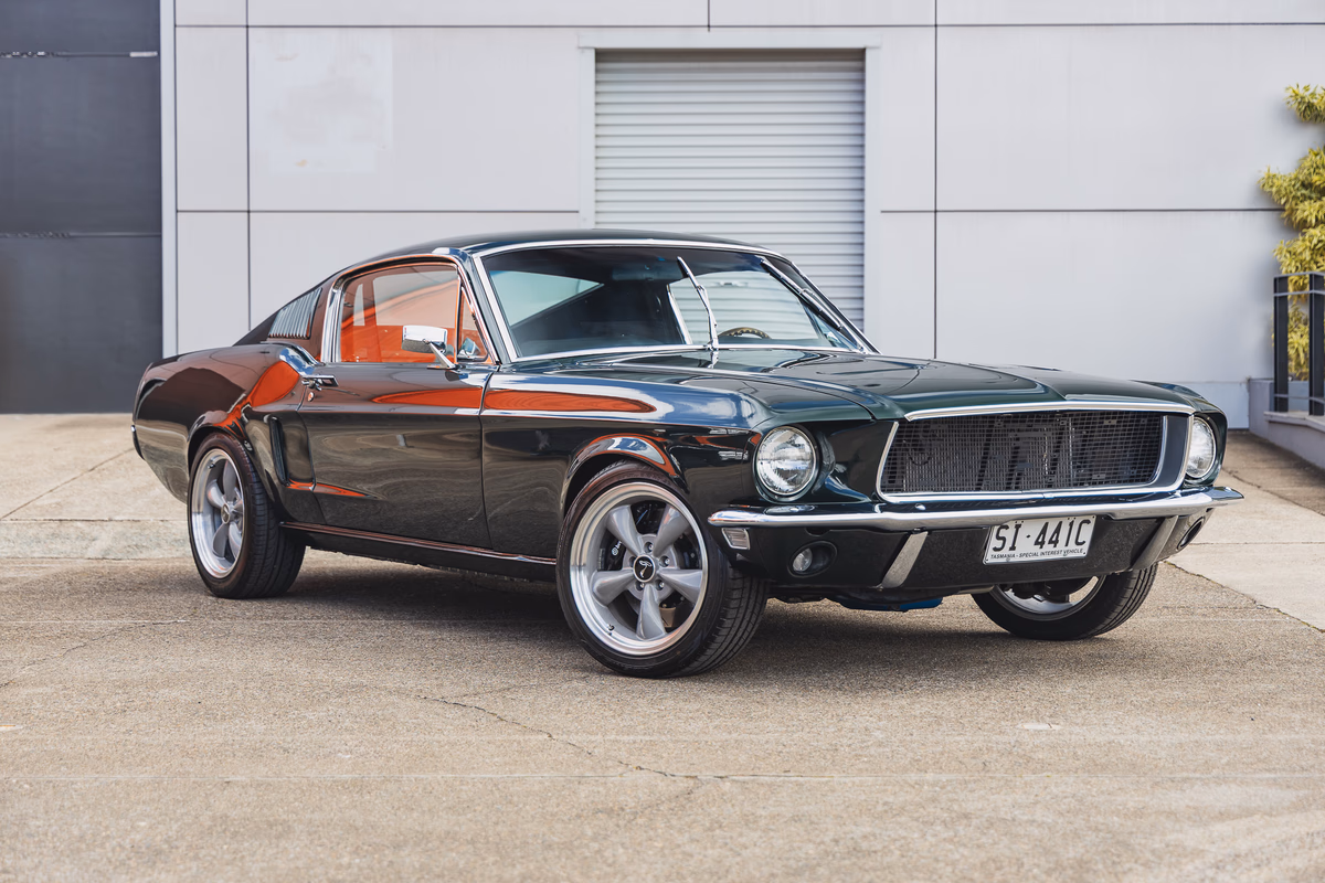 Ford Mustang Fastback cover