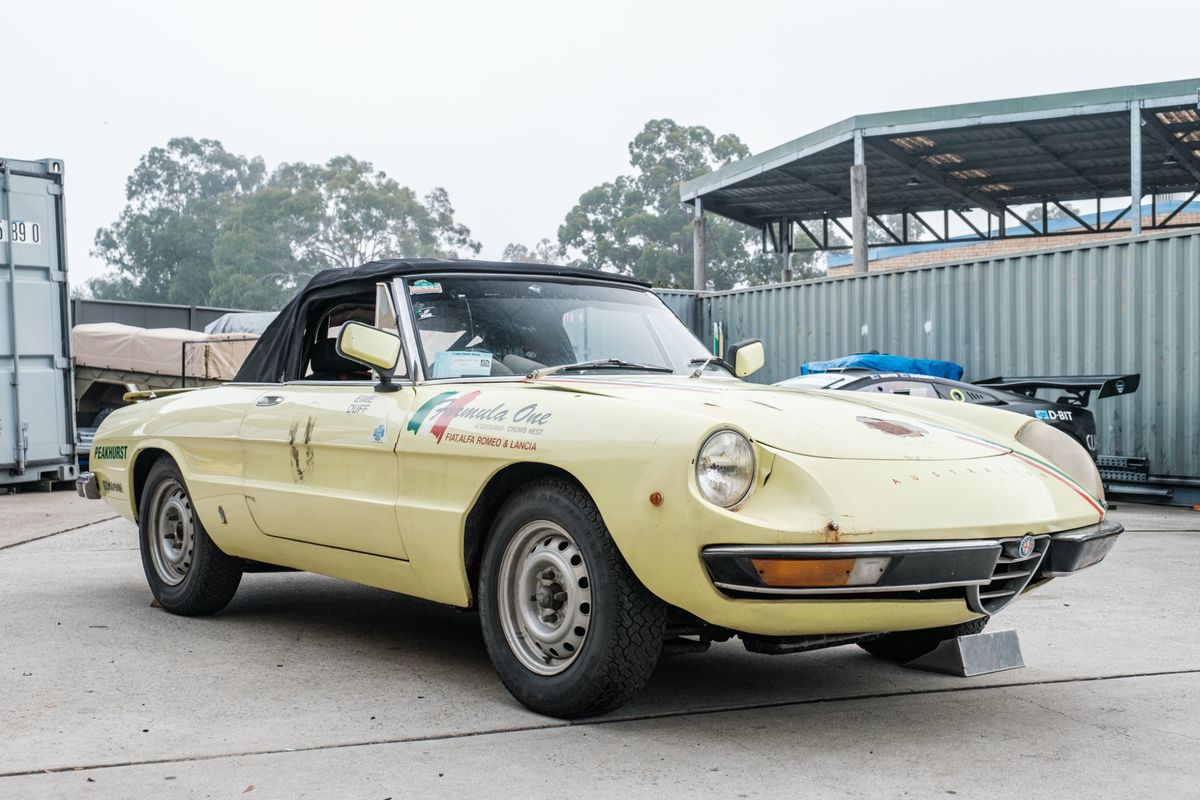 1974 ALFA ROMEO 2000 SPIDER VELOCE