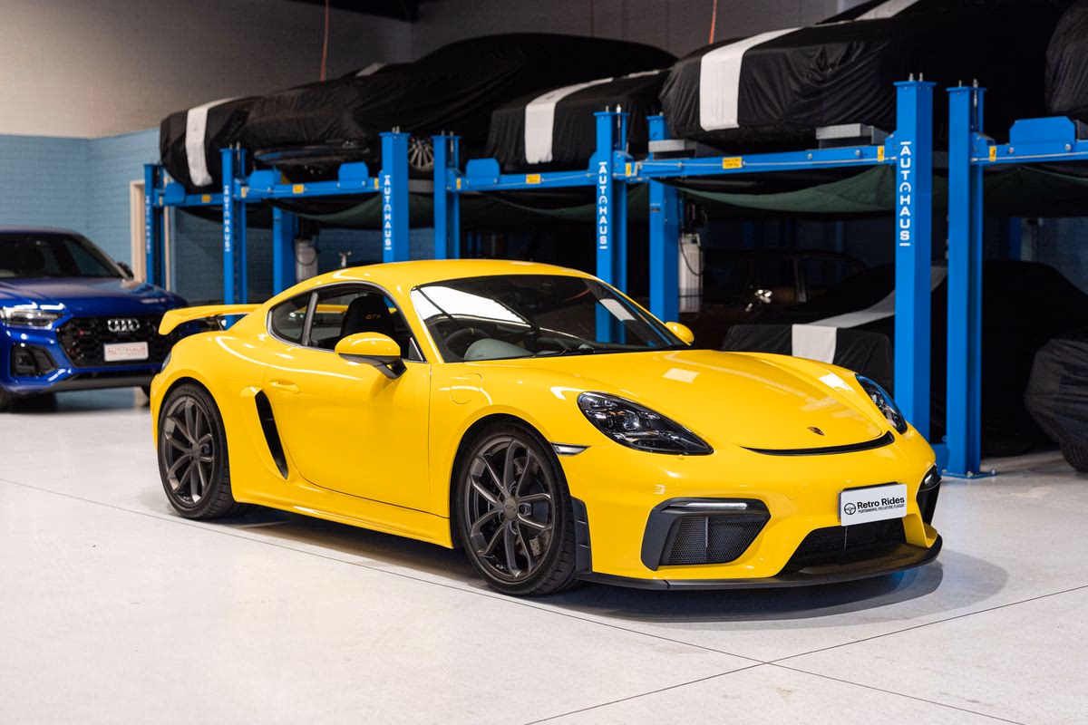 Porsche 718 Cayman GT4 cover