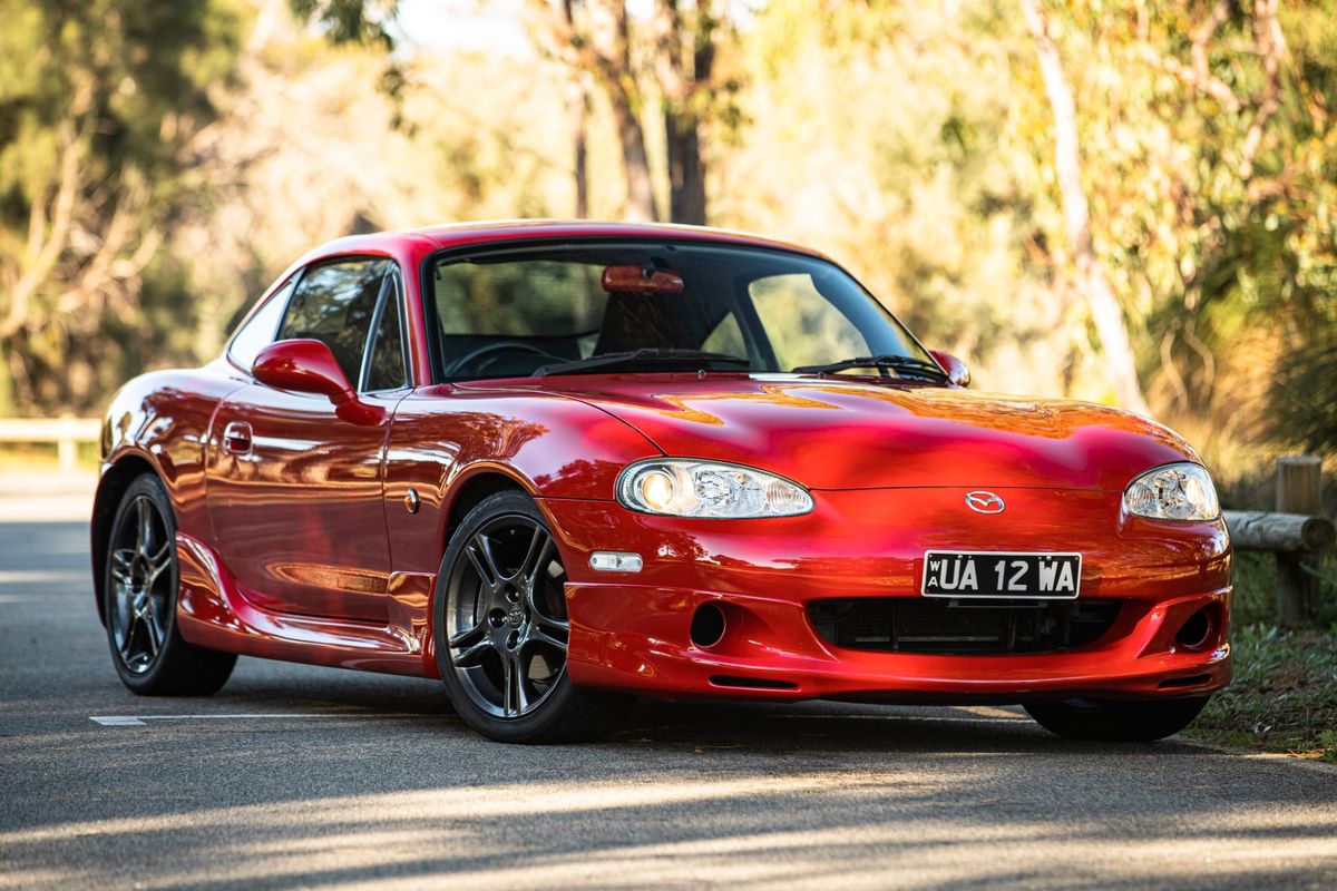 2004 MAZDA ROADSTER COUPE (TYPE S)