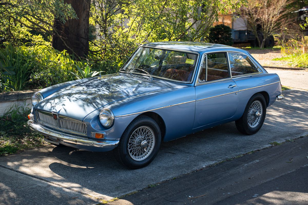 1964 MG B GT