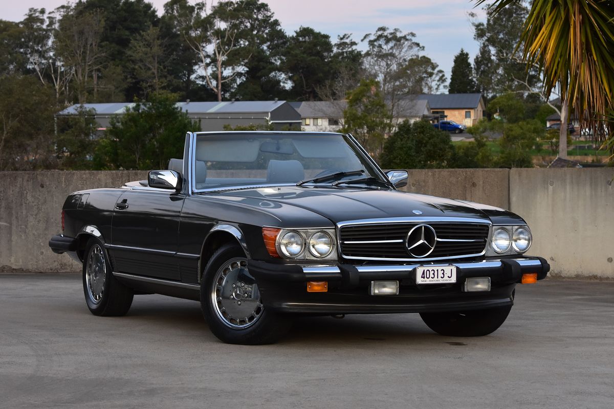 1987 MERCEDES-BENZ (R107) 560 SL