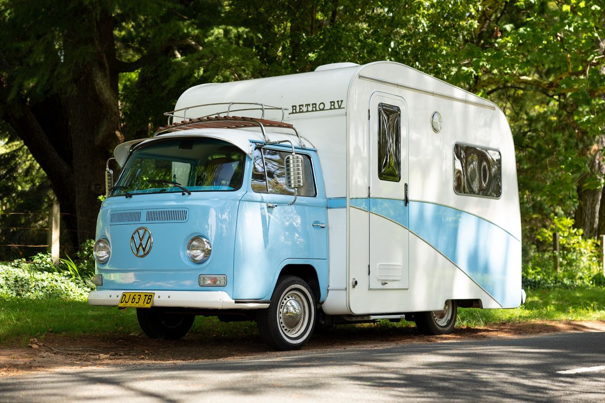 1971 Volkswagen Type 2 (T2) – Retro RV Conversion 