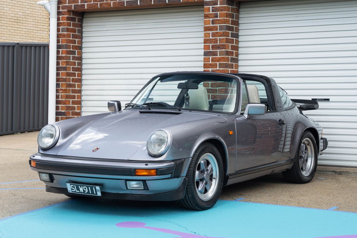 1988 Porsche 911 Carrera 3.2 Targa - G50