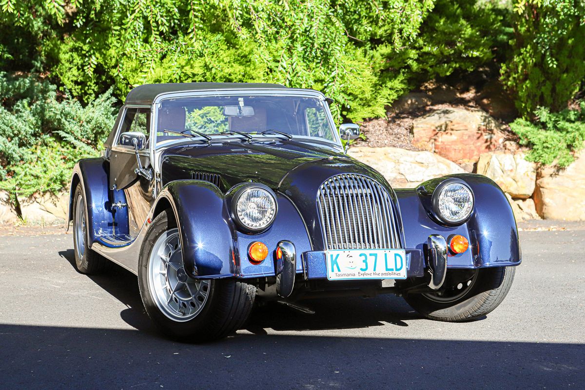 2011 MORGAN Roadster V6 - 2,236 KM