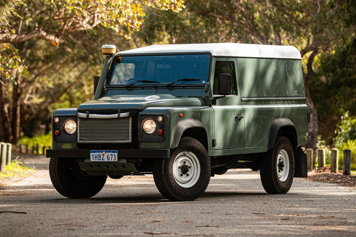 2014 LAND ROVER DEFENDER 110 HARDTOP 