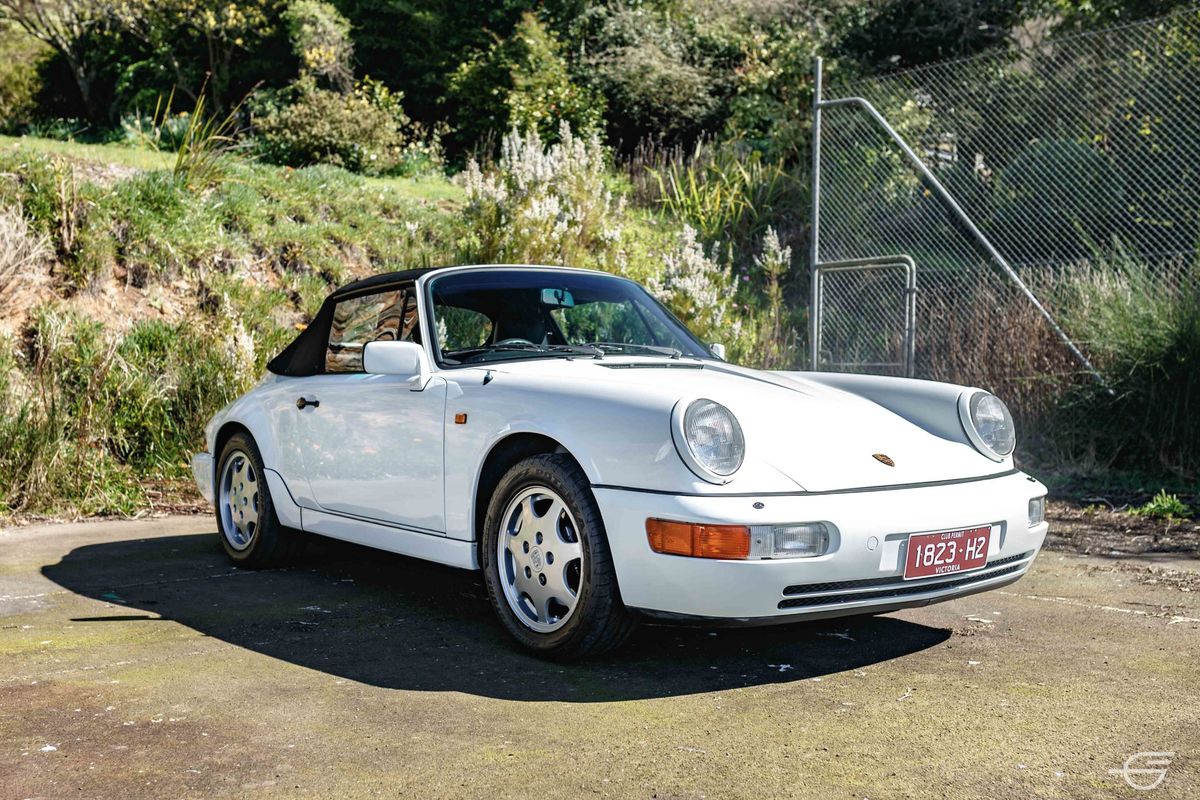 1990 Porsche 911 (964) Carrera 4 Cabriolet