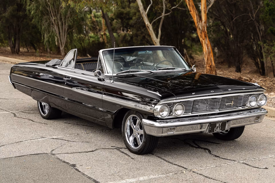 Ford Galaxie cover