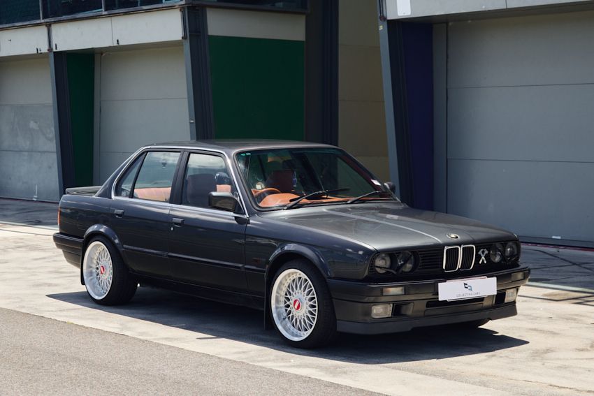 1991 BMW (E30) 318i