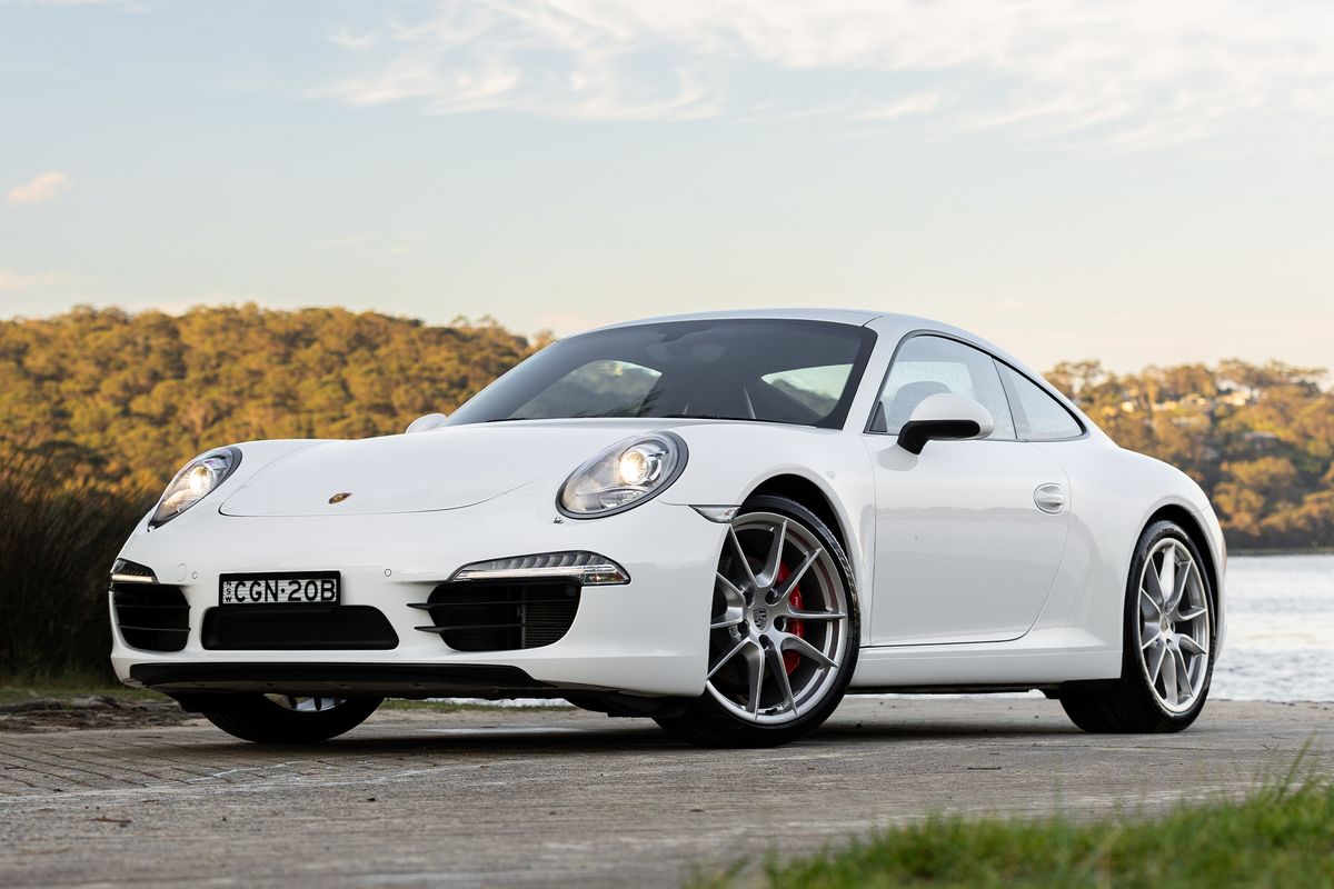 2012 Porsche 911 (991) Carrera S - Manual - 10,300 Km