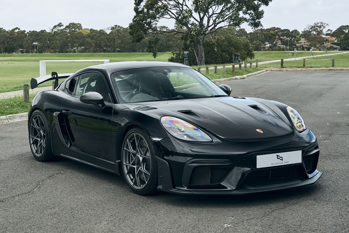 2022 Porsche 718 Cayman GT4 RS Weissach Pack - 720 Km