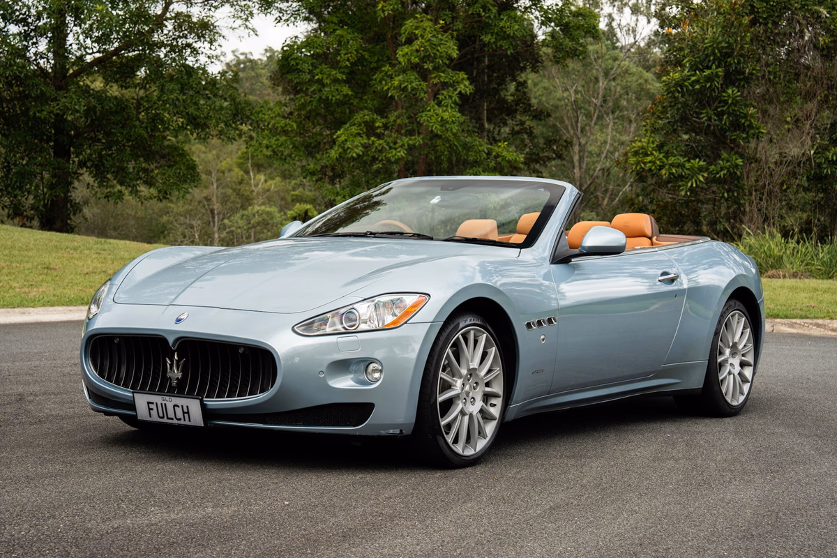 Maserati GranTurismo Series 1 (M145) GranCabrio - I cover