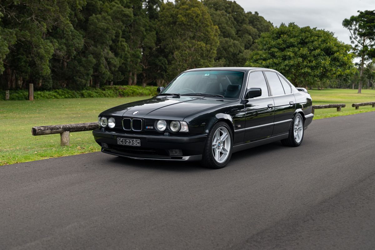 1989 BMW (E34) M5