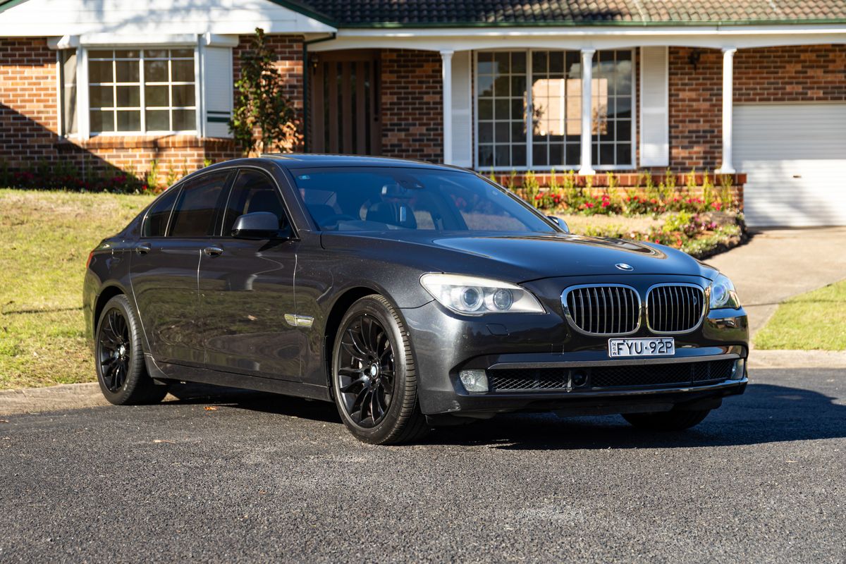 2009 BMW (F01) 750i
