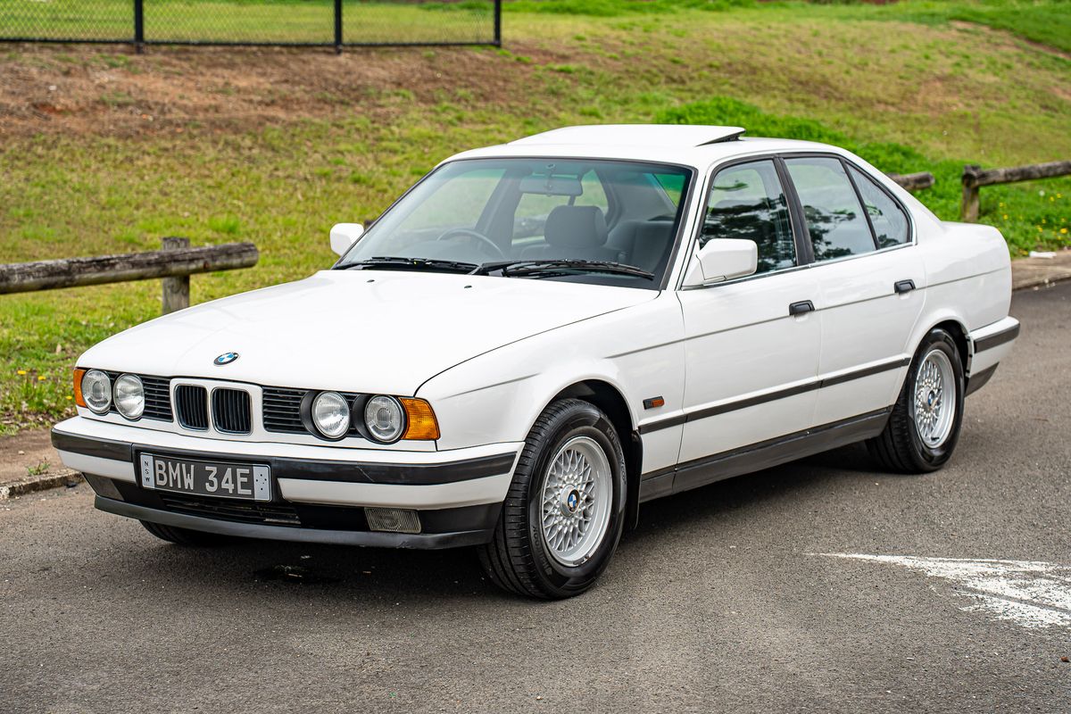 1988 BMW (E34) 525i - Manual