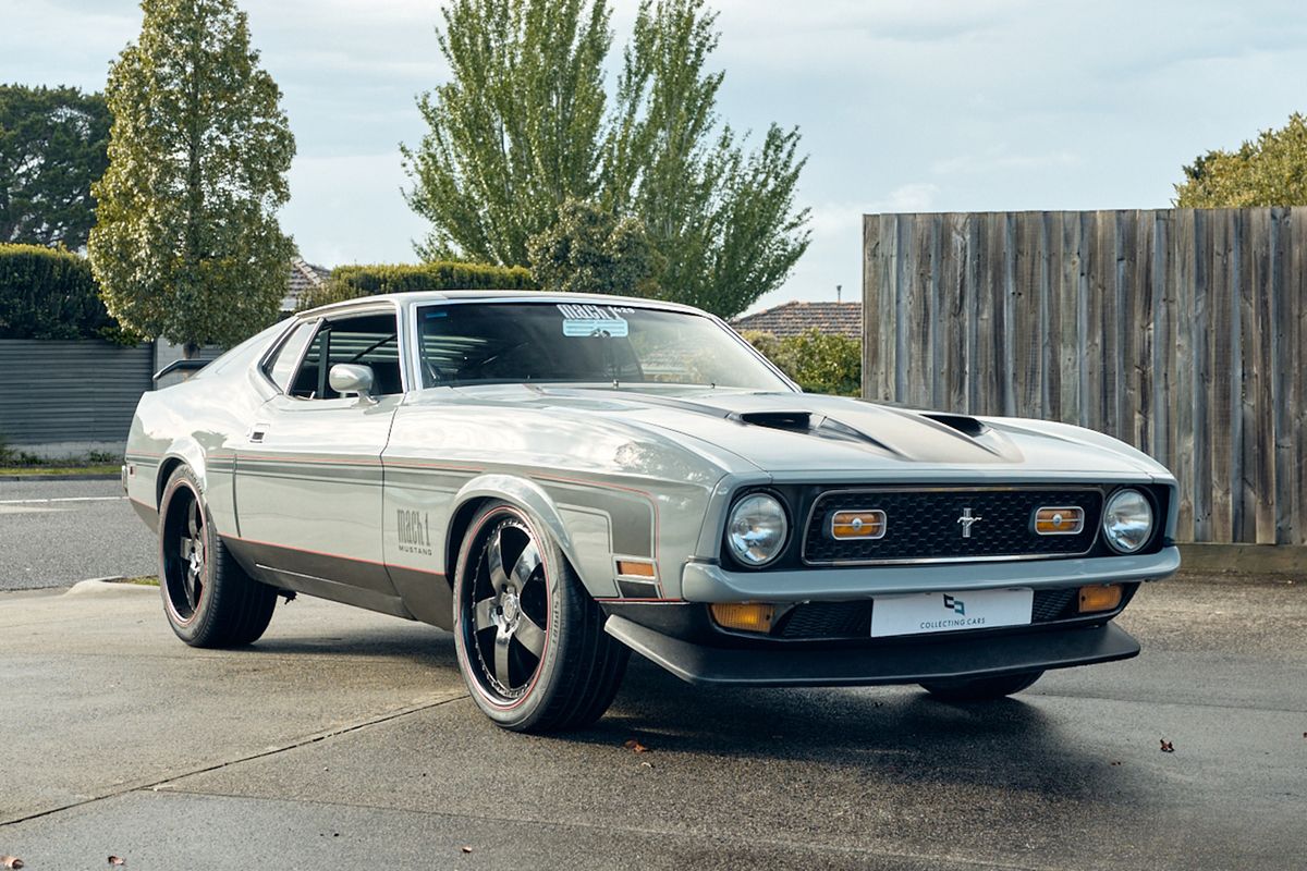 1972 Ford Mustang Mach 1 - Restomod