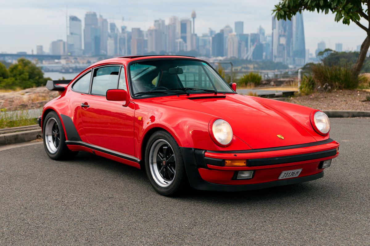 1986 PORSCHE 911 CARRERA 3.2 SUPER SPORT
