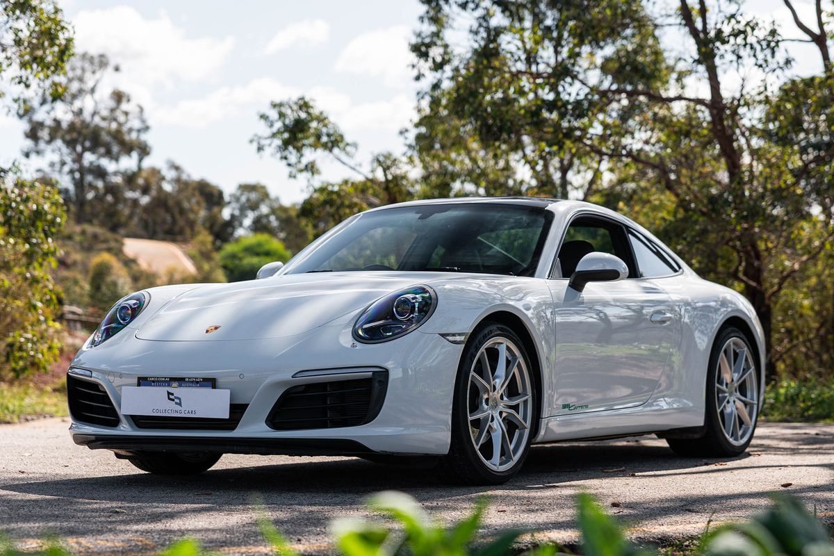 2017 Porsche 911 (991.2) Carrera - 22,318 Km