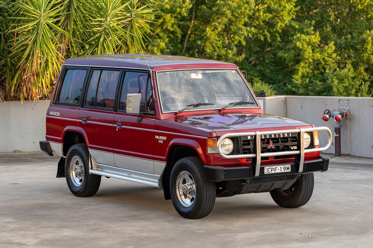 1990 Mitsubishi Pajero Superwagon 