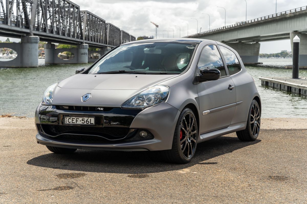 2012 RENAULT CLIO RS ‘ANGEL & DEMON’