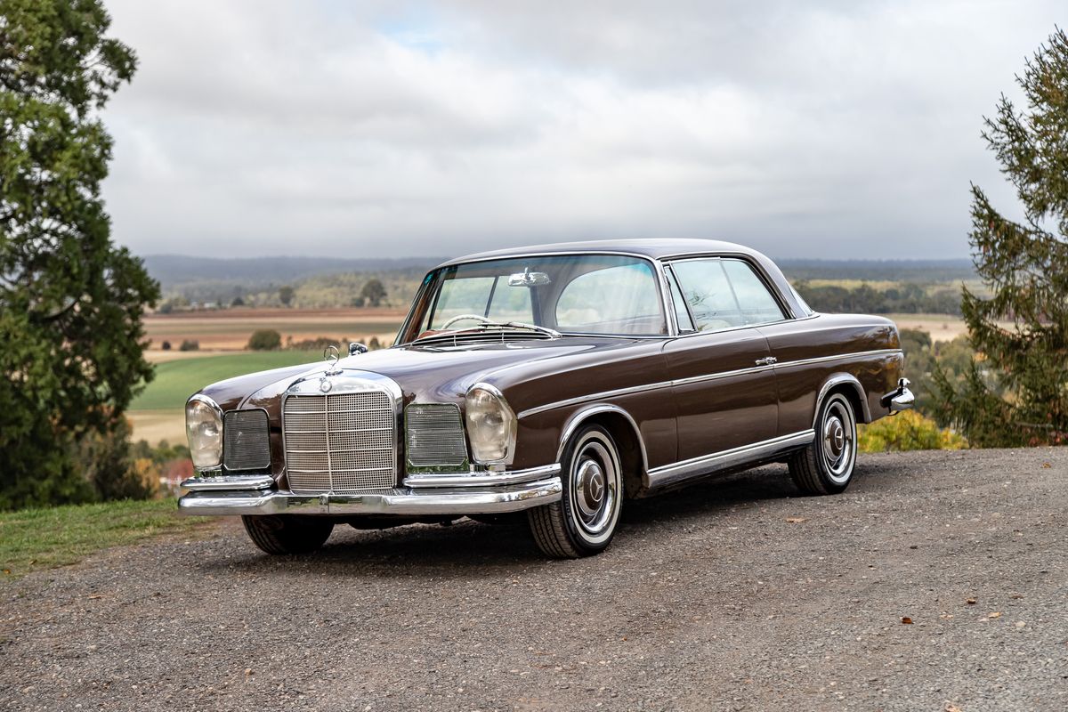 1967 Mercedes-Benz (W112) 300SE Coupe