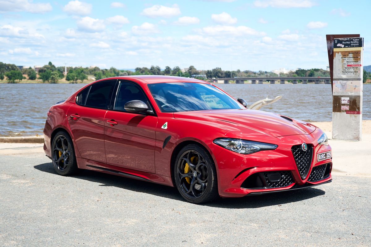 2017 ALFA ROMEO GIULIA QUADRIFOGLIO CARBONIO EDITION