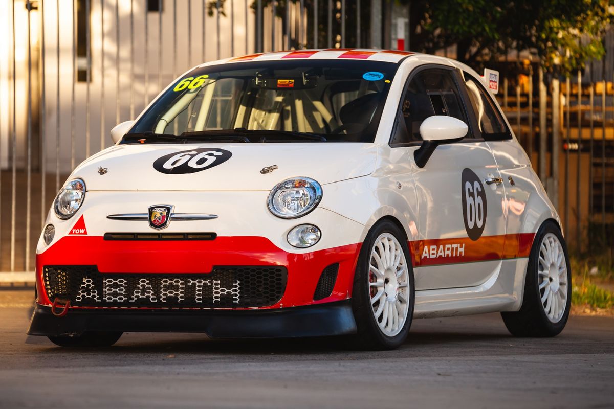 2013 ABARTH 695 ASSETTO CORSE EVO