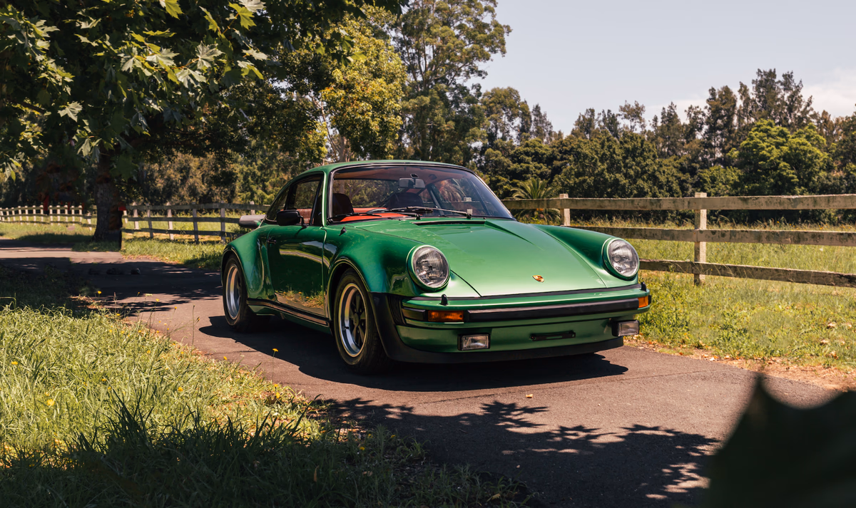 Tourist Delivery / Australian Delivered cover