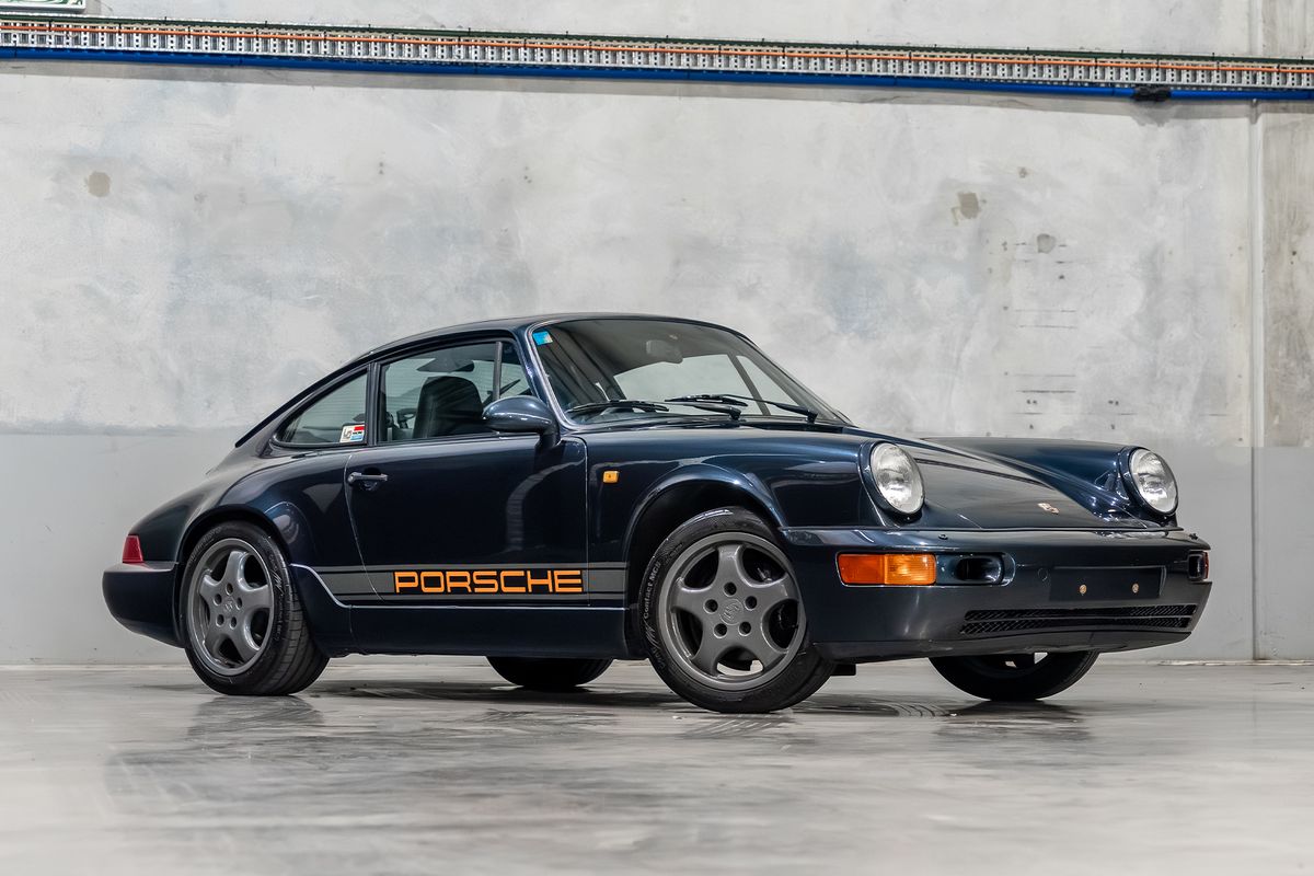 1990 Porsche 911 (964) Carrera 4