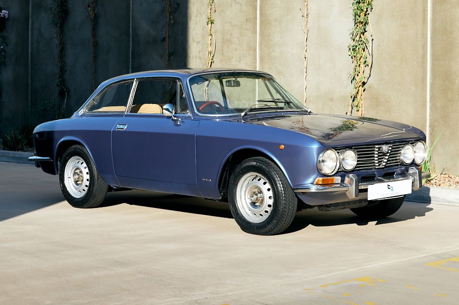 1973 Alfa Romeo GT 2000 Veloce
