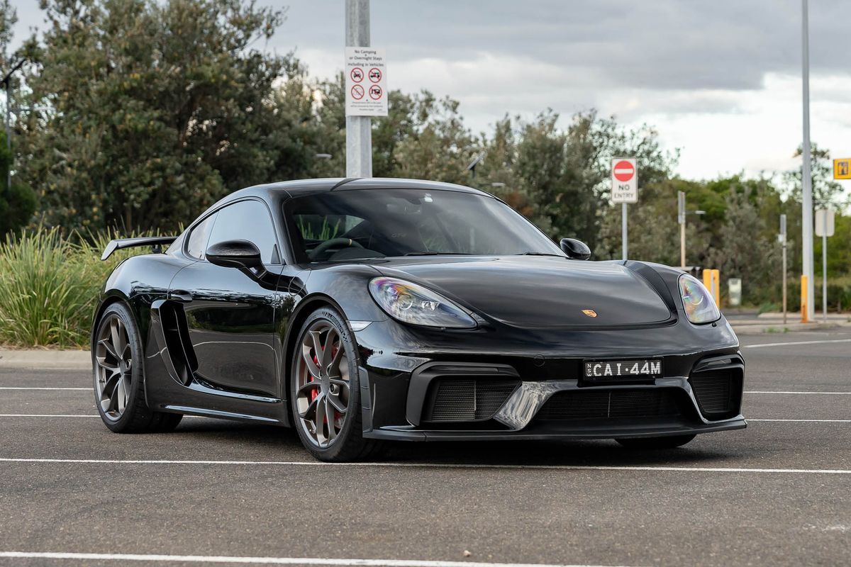 2021 PORSCHE 718 CAYMAN GT4 